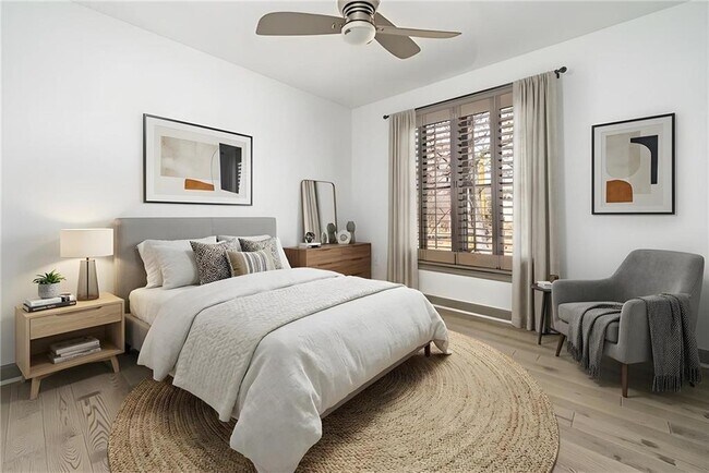 Building Photo - 12553 Kensington Blvd