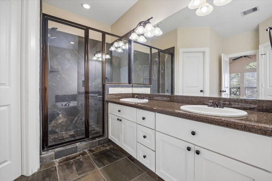 Building Photo - 5811 Maxie St