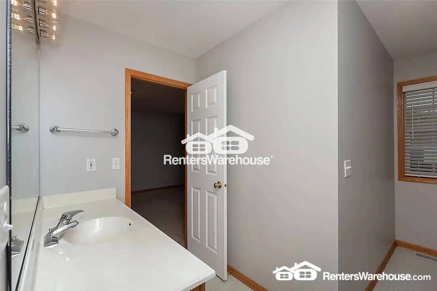 Building Photo - 7732 Beechtree Ln