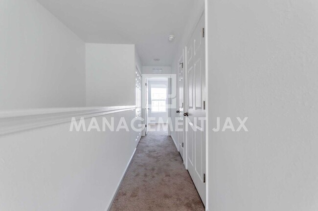 Building Photo - 8306 Zenith Cir