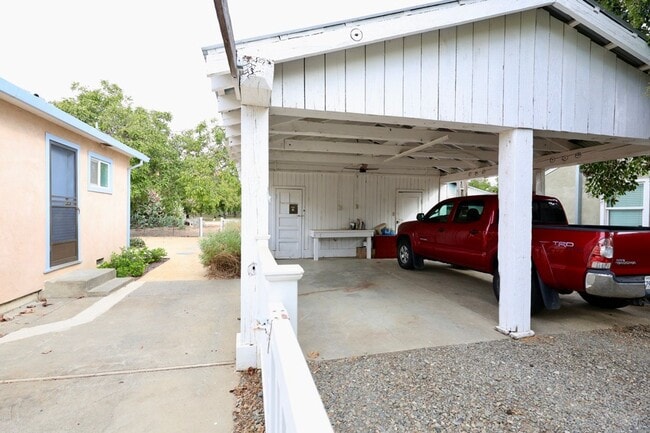 Building Photo - Newly Remodeled 1 Bedroom Country Home