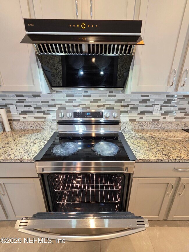 Building Photo - 3233 Crocus Ln