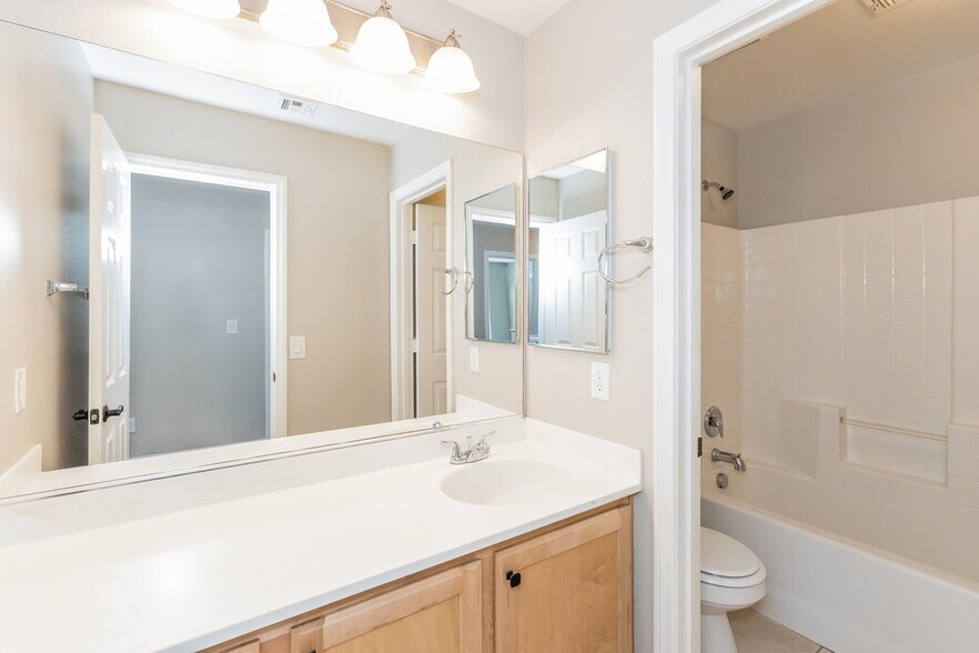 Building Photo - 561 Fork Mesa Ct