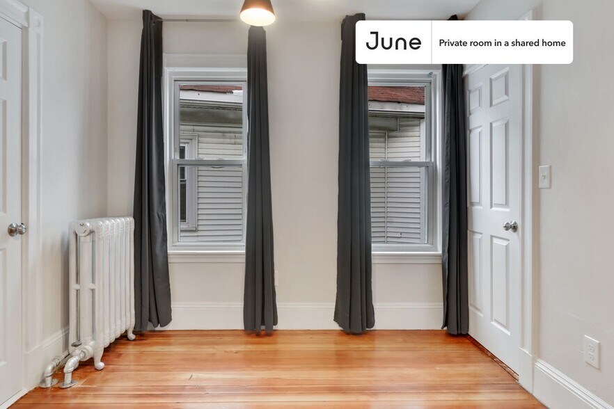 Building Photo - Room in Shared 4 bed/2 bath home in Allston
