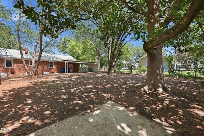 Building Photo - 1305 Erwin Rd