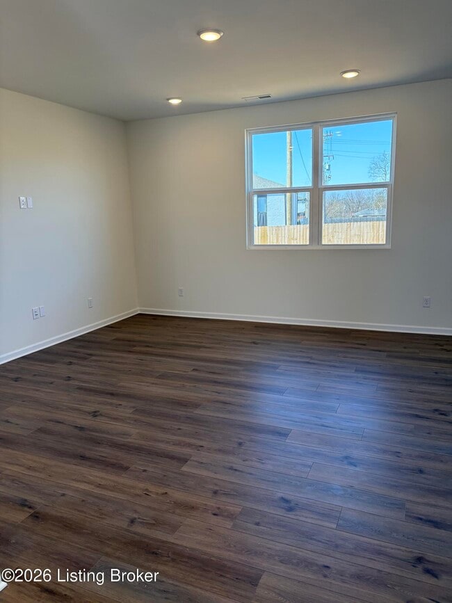 Building Photo - 6814 Oak Rock Dr