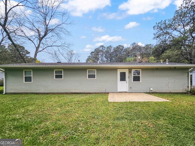 Building Photo - 3006 Stanton Rd SE