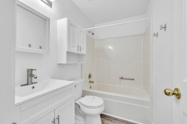 Building Photo - 3590 Canon Creek Dr
