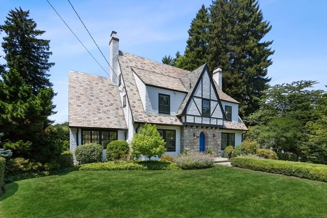 Building Photo - 106 Patterson Ave