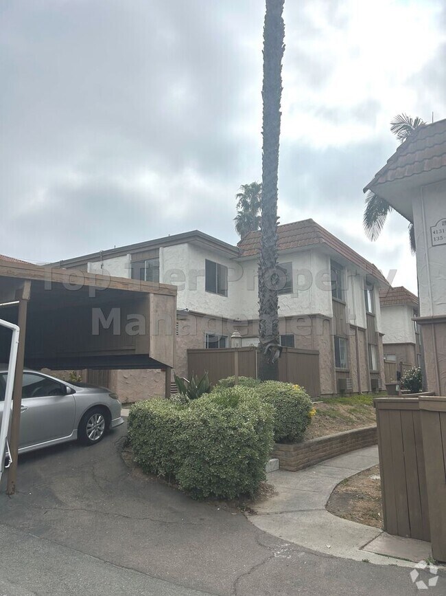 Building Photo - **Spring Valley 2 bed / 1.5 bath Condo - C...