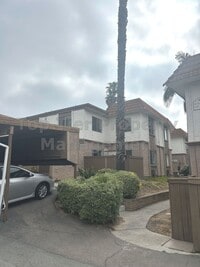 Building Photo - **Spring Valley 2 bed / 1.5 bath Condo - C...