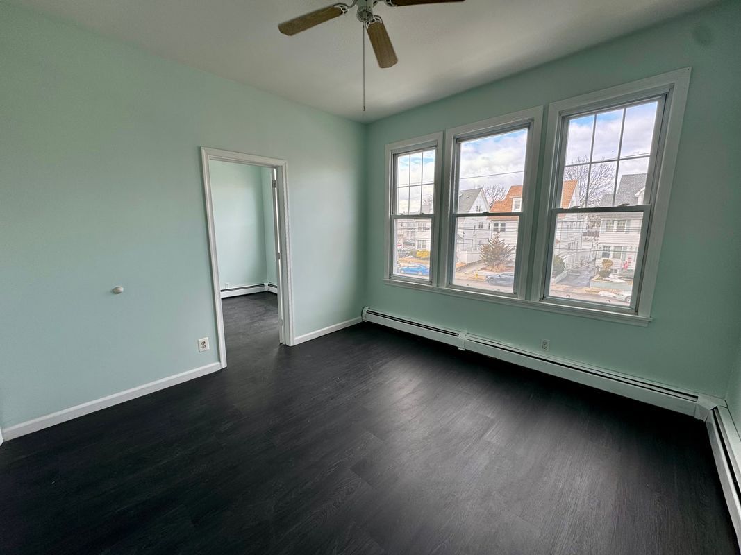 Building Photo - 318 Ampere Pkwy