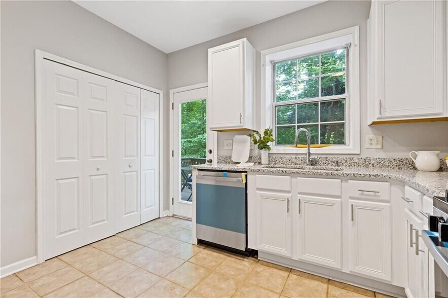 Building Photo - 1607 Jackson Trace Ct
