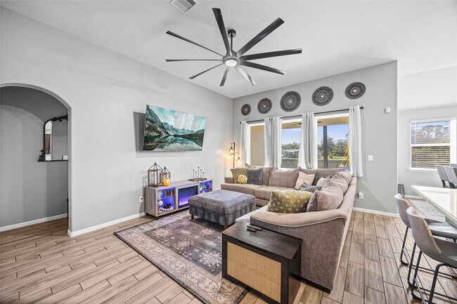 Building Photo - 126 Polar Bear Trl