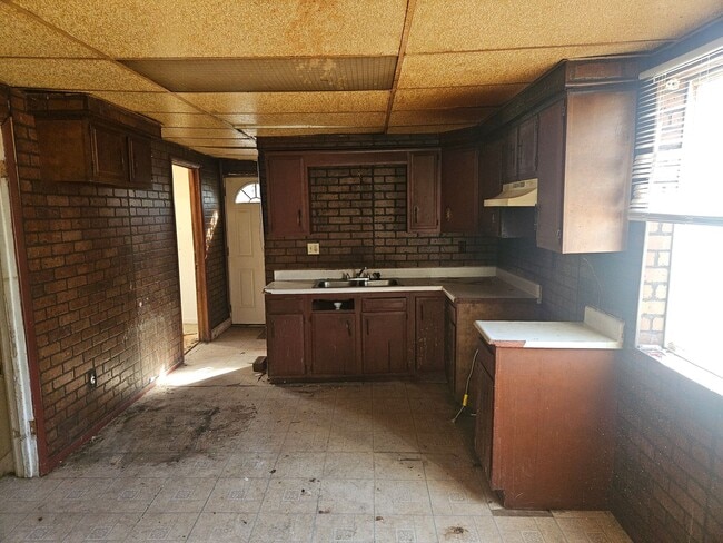 Building Photo - Owner Finance – NO Credit Check! 3 Bed Home – Move In Fast!