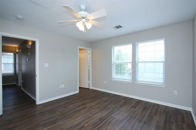 Building Photo - 9038 McGallion Rd