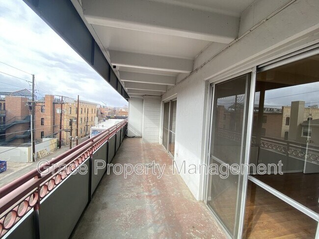 Building Photo - 1441 N Humboldt St
