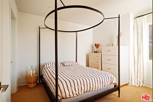 Building Photo - 3663 Kinney St