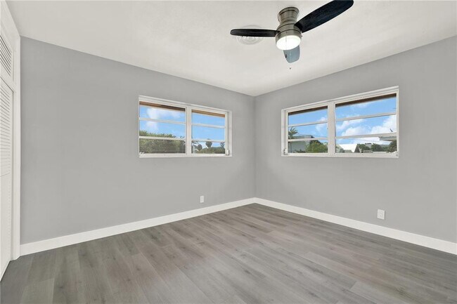 Building Photo - 2864 NE 32nd St