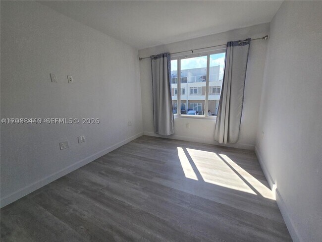 Building Photo - 25901 SW 139th Ave