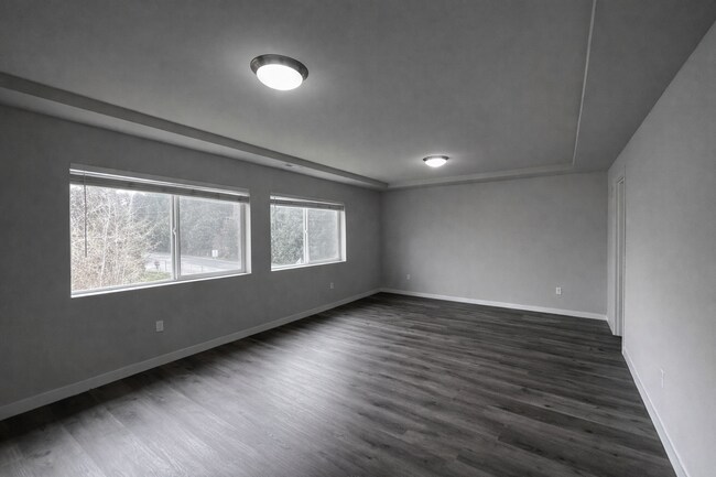 Building Photo - Spacious 4-Bedroom Home with Balcony and Fenced Yard in Marysville
