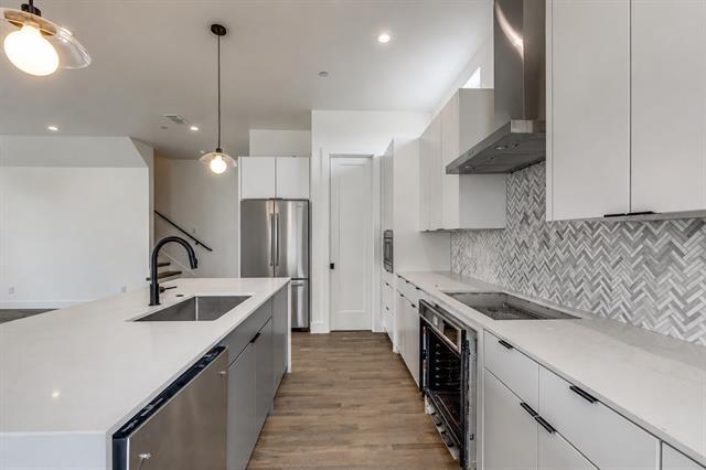 Building Photo - 2915 Lucas Dr