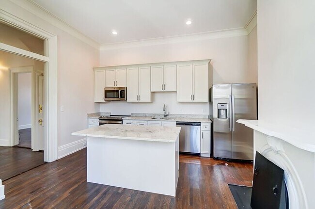 Building Photo - 2701 Cleinview Ave