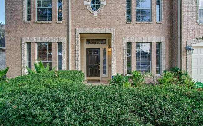 Building Photo - 2210 Waters Edge Ln