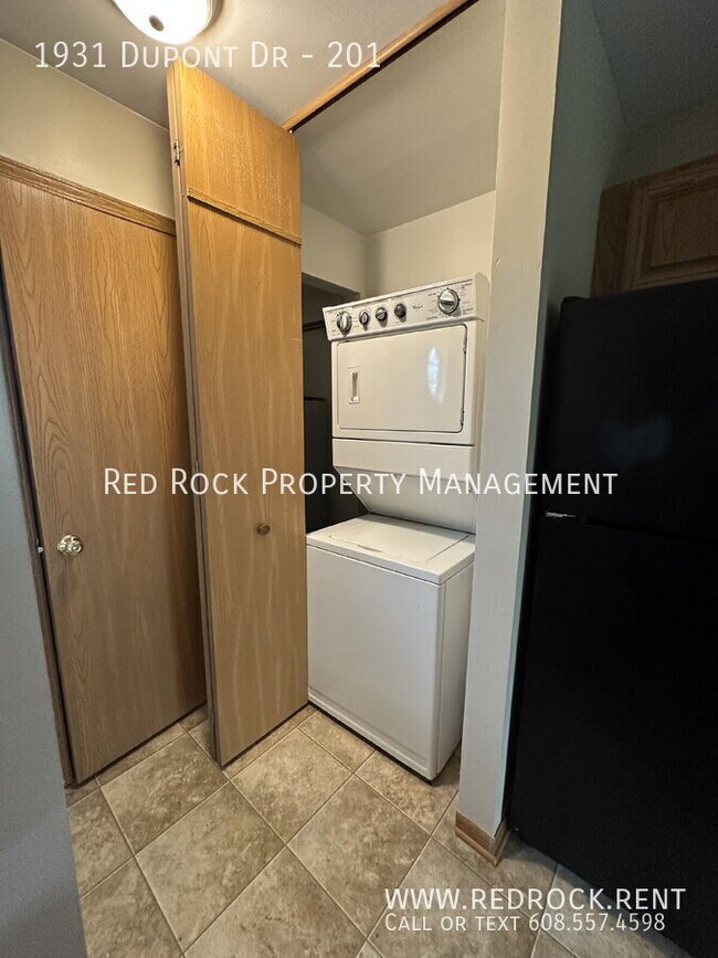 Building Photo - 1931 Dupont Dr