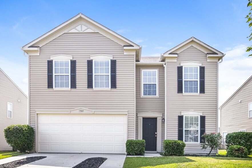 Primary Photo - 13921 Lawrence Farm Ln