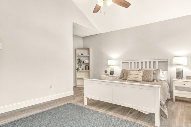 Building Photo - 5421 Blue Haven Dr