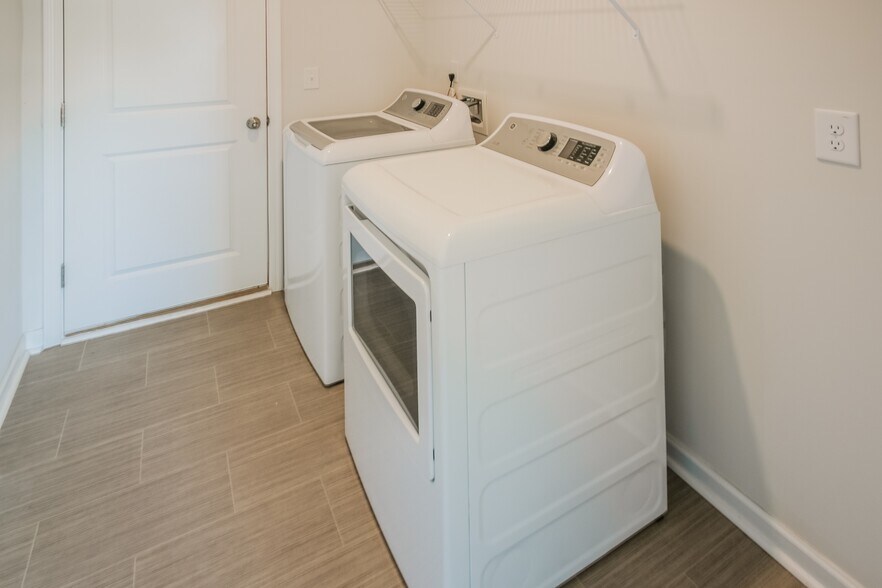 Building Photo - 281 Cypress Tree Lp