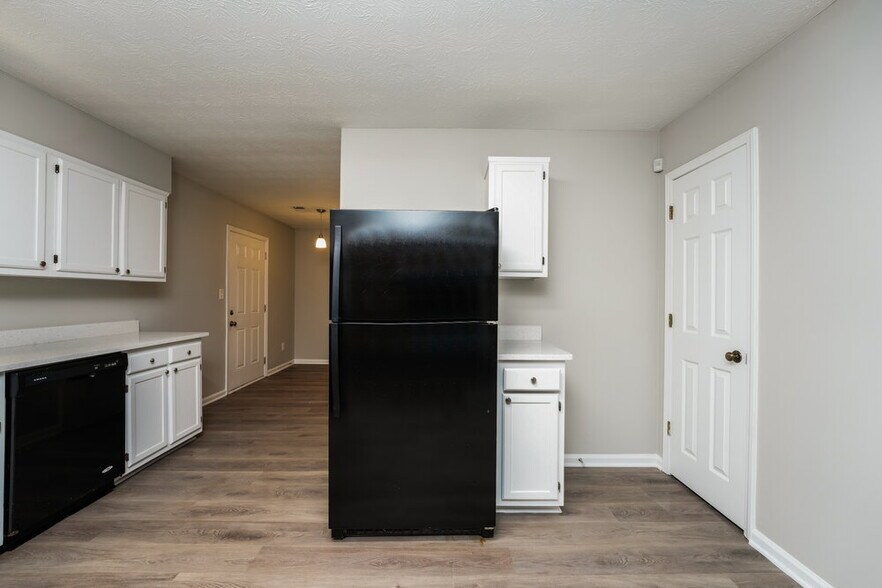 Building Photo - 2130 Grayfield Dr