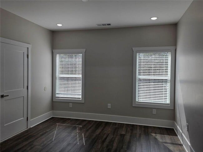 Building Photo - 43 Valley Trail SE