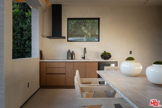 Building Photo - 13229 Hesby St