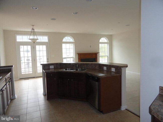 Building Photo - 2711 Lucas Run Way