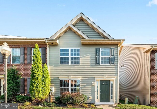 Building Photo - 220 South St