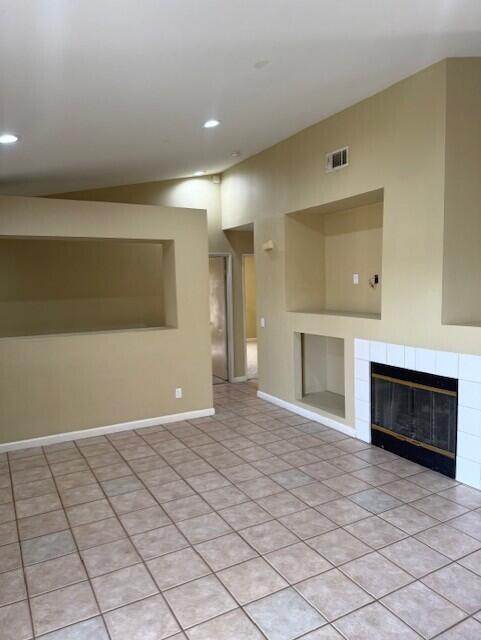 Building Photo - 49084 Violet St