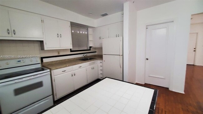 Building Photo - 2322 Wilson St