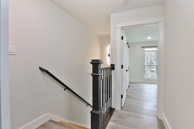 Building Photo - 9511 Fondren Rd