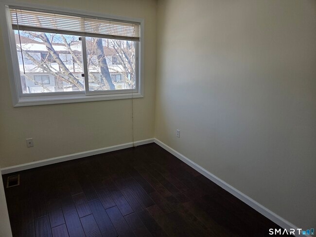 Building Photo - 27 Crows Nest Ln