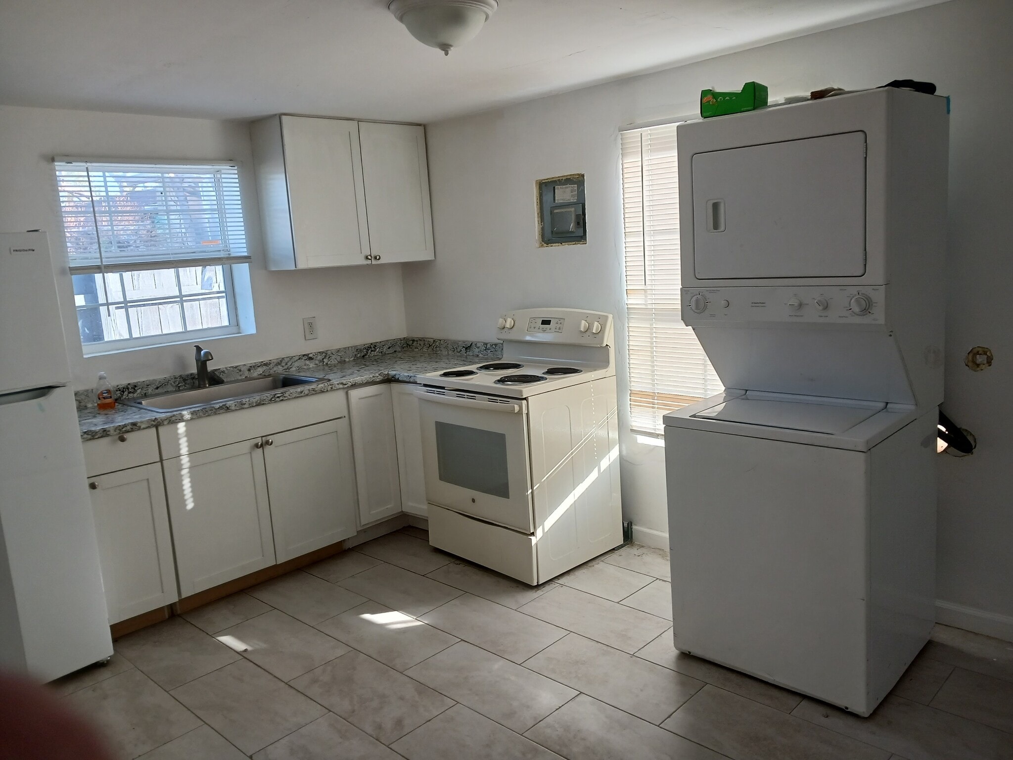 Building Photo - 248 Springfield Ave