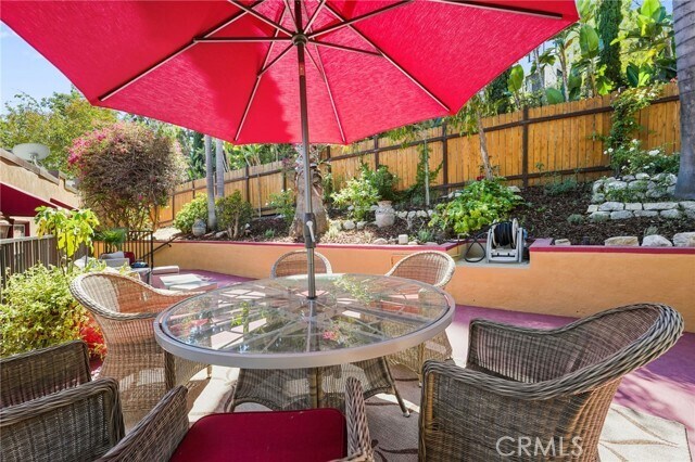 Building Photo - 2253 N Gower St