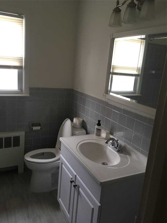 Building Photo - 540 N Wagner Ave