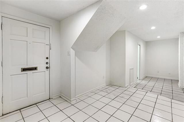 Building Photo - 903 Octavia St