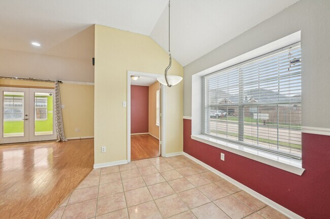 Building Photo - 15114 Magnoliabough Pl