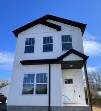 Building Photo - SINGLE-FAMILY HOME - WATERTOWN, TN