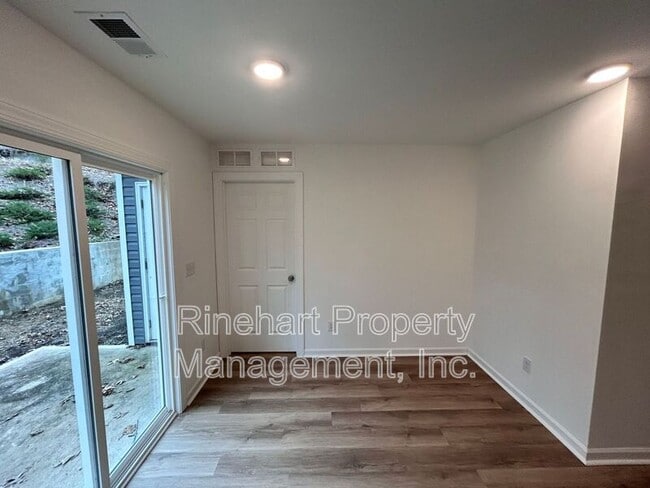 Building Photo - 1625 State Rd S-29-611