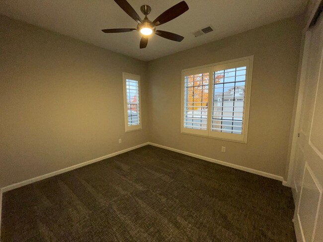 Building Photo - Beautiful Home in 55+ Community