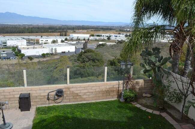 Building Photo - HOME WITH VIEW CORONA